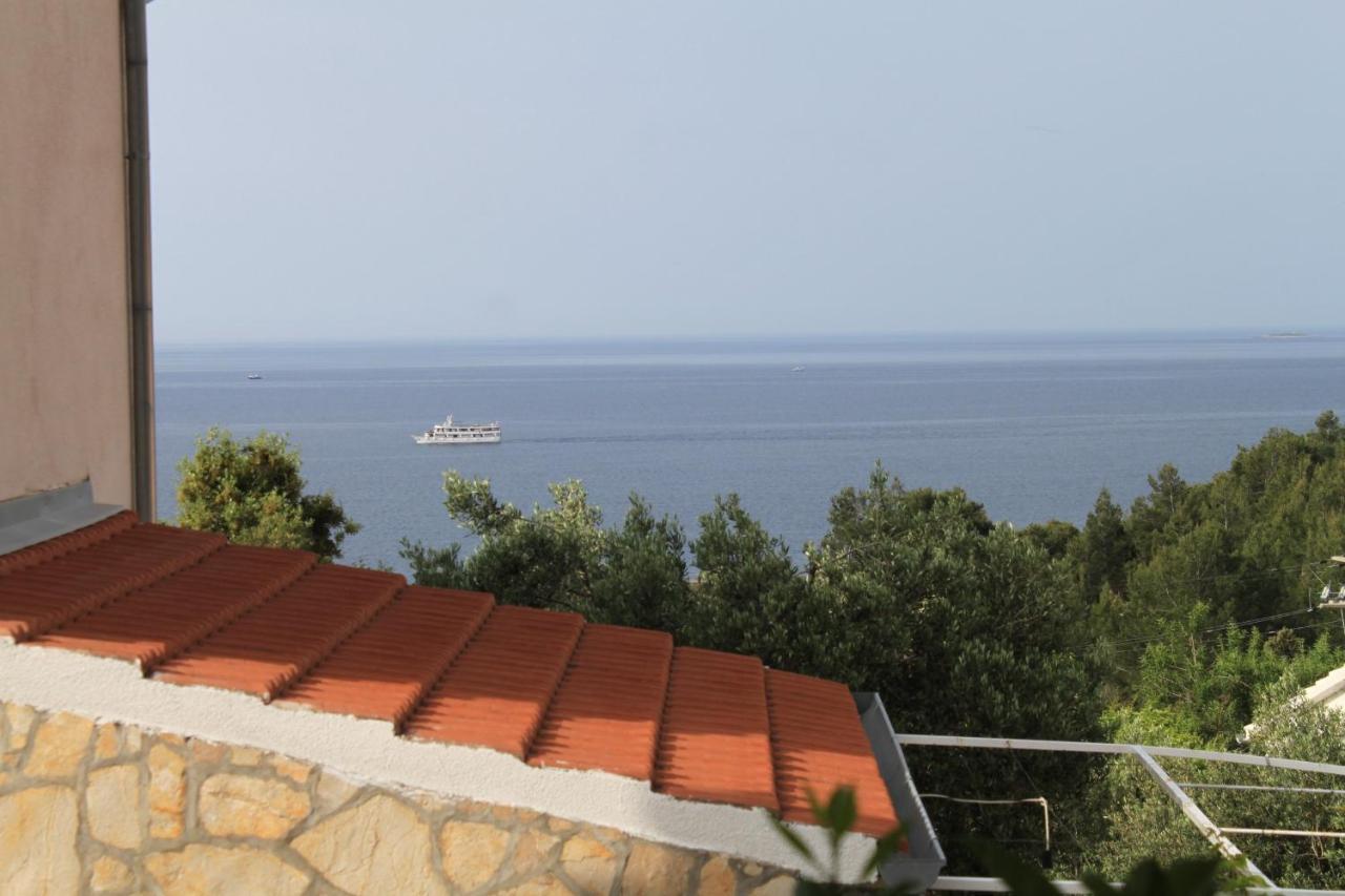 Apartments With A Parking Space Ivan Dolac, Hvar - 8753 외부 사진